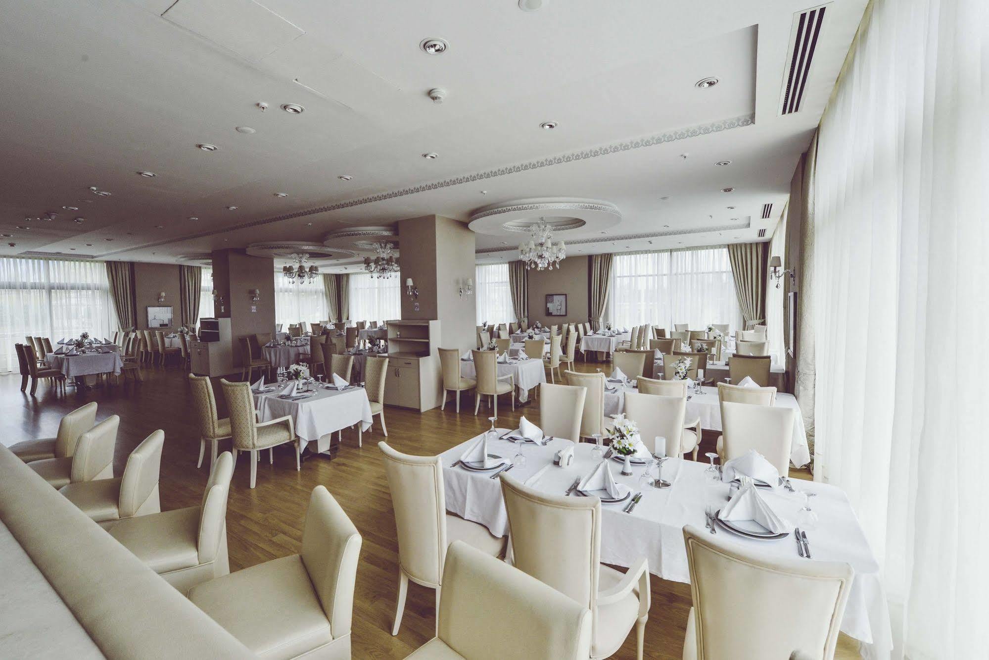 Gabala Garden Hotel ภายนอก รูปภาพ