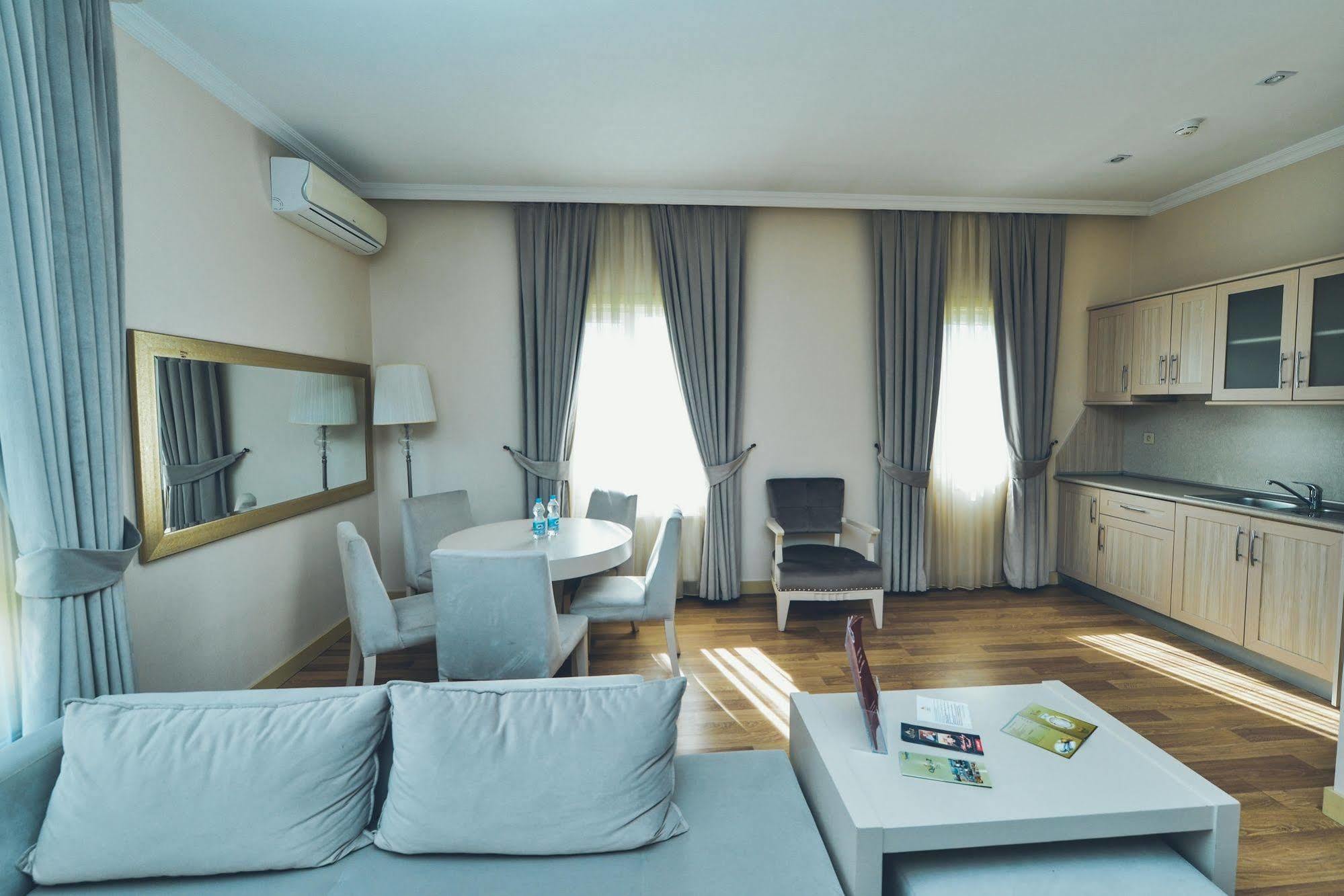 Gabala Garden Hotel ภายนอก รูปภาพ